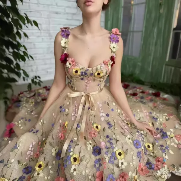 Floral Applique Dress Embroidered Sleeveless Women's Fashion Dress - Image 2